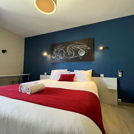 Brit Hotel Du Parc Niort Centre-Parking Gratuit מראה חיצוני תמונה