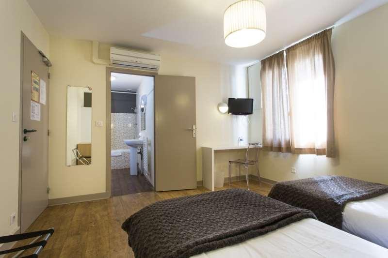 Brit Hotel Du Parc Niort Centre-Parking Gratuit חדר תמונה
