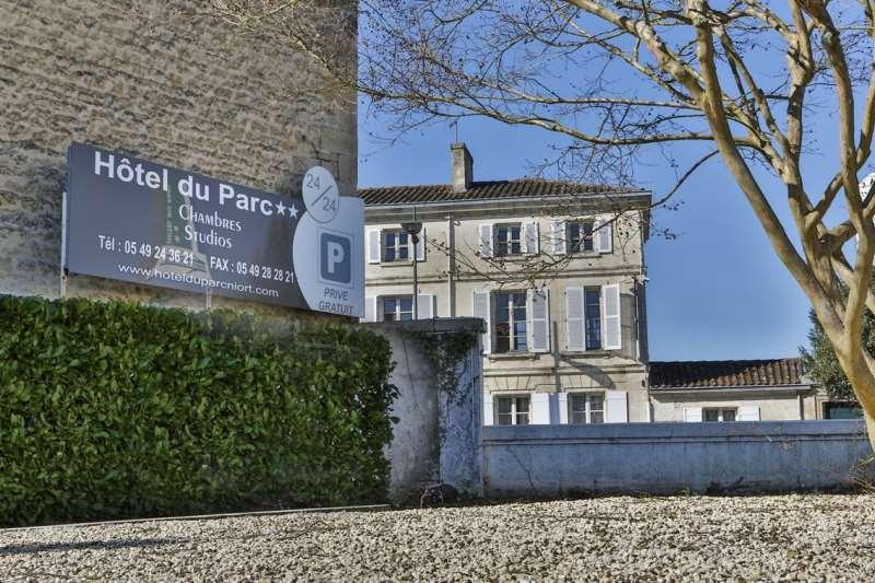 Brit Hotel Du Parc Niort Centre-Parking Gratuit מראה חיצוני תמונה