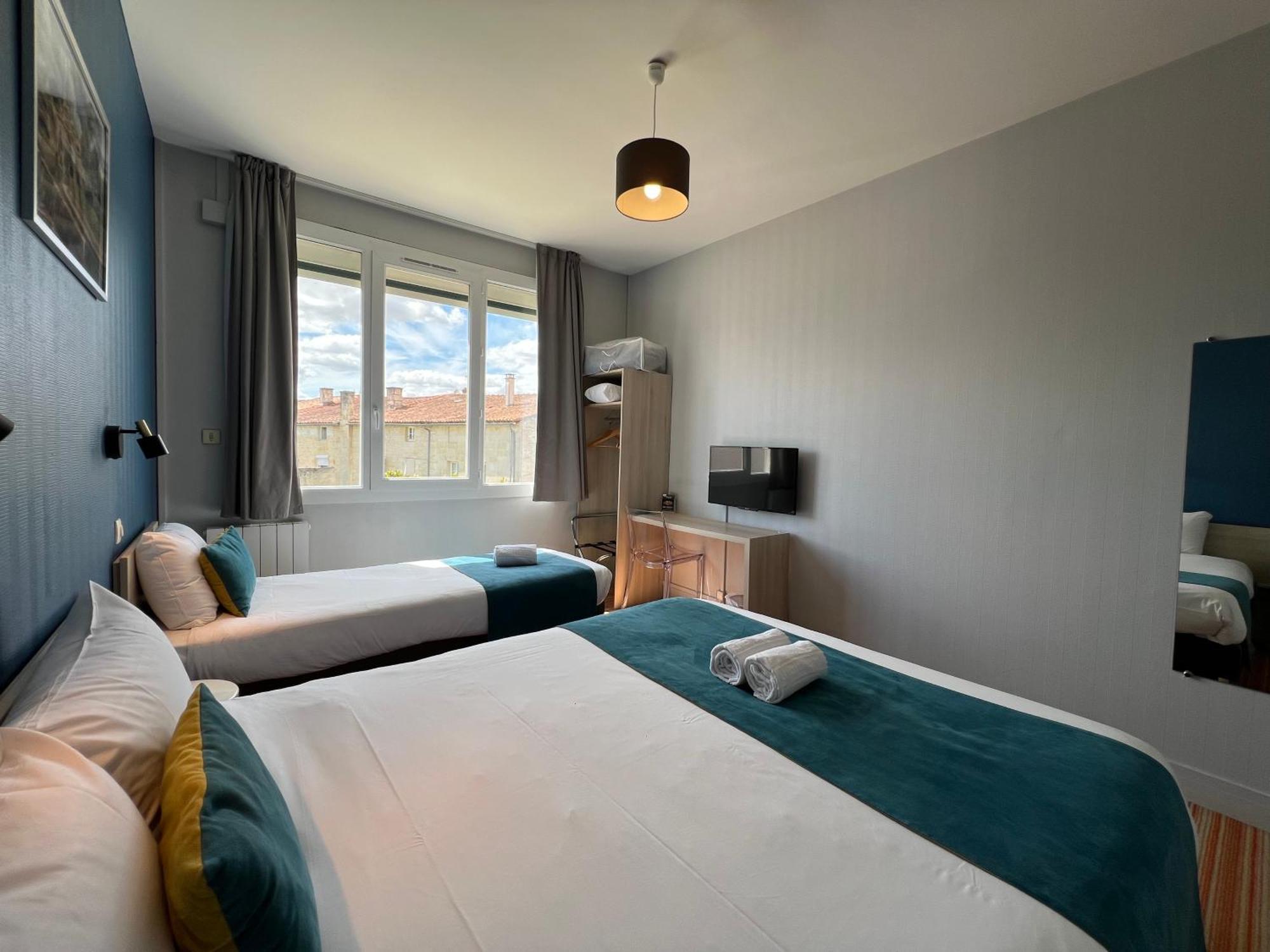 Brit Hotel Du Parc Niort Centre-Parking Gratuit מראה חיצוני תמונה