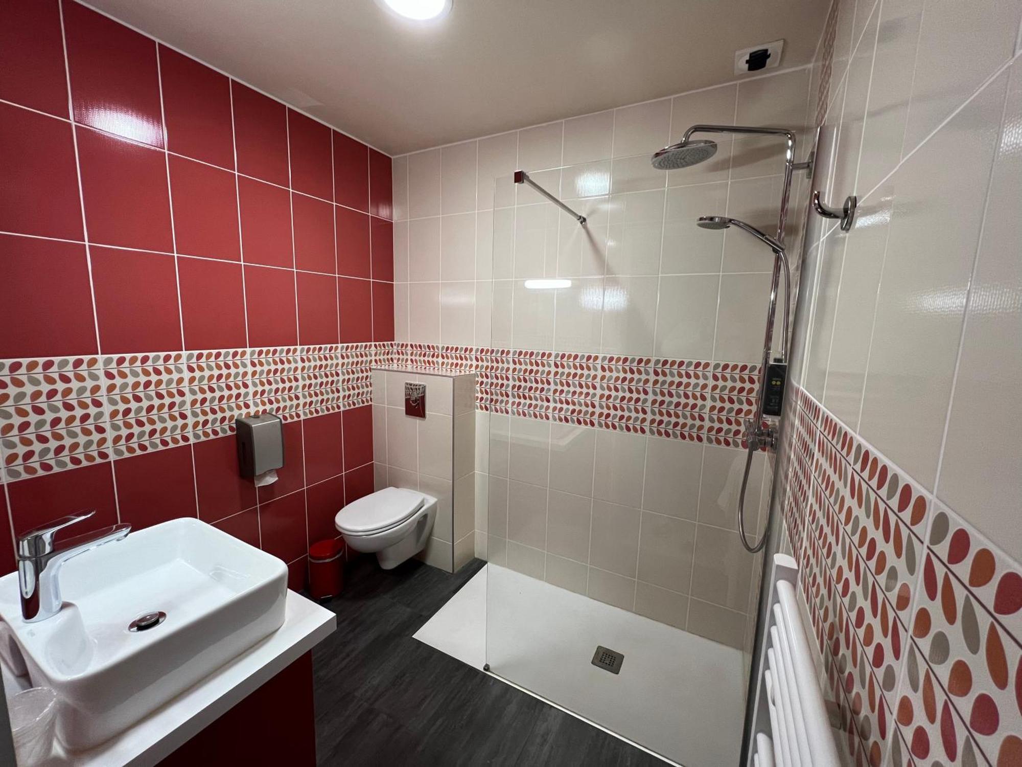 Brit Hotel Du Parc Niort Centre-Parking Gratuit מראה חיצוני תמונה