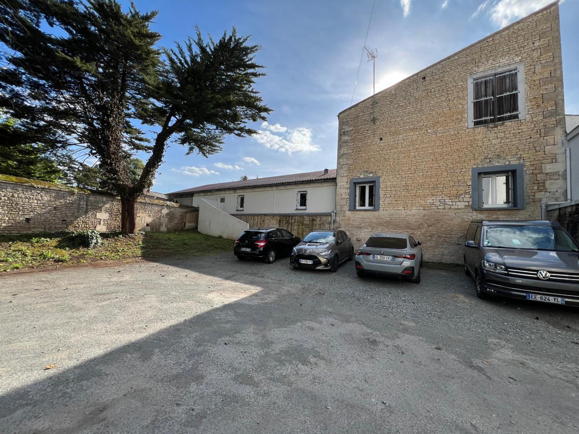 Brit Hotel Du Parc Niort Centre-Parking Gratuit מראה חיצוני תמונה