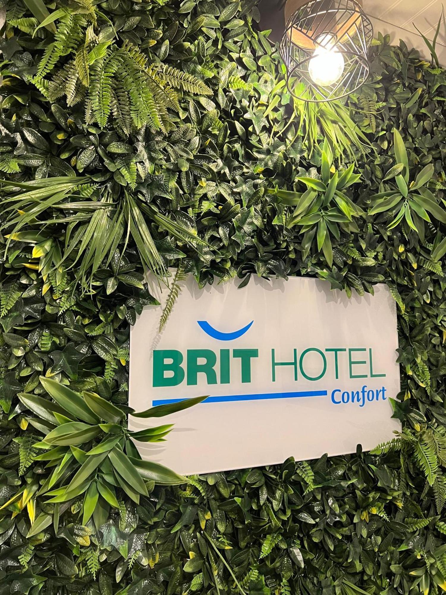 Brit Hotel Du Parc Niort Centre-Parking Gratuit מראה חיצוני תמונה