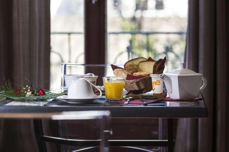 Brit Hotel Du Parc Niort Centre-Parking Gratuit מסעדה תמונה