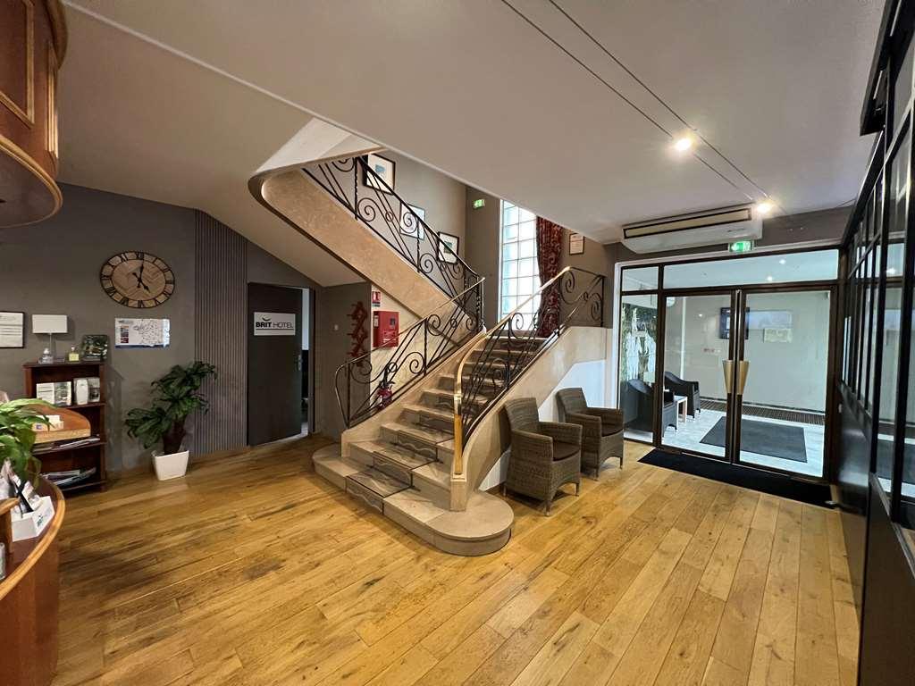 Brit Hotel Du Parc Niort Centre-Parking Gratuit מראה פנימי תמונה