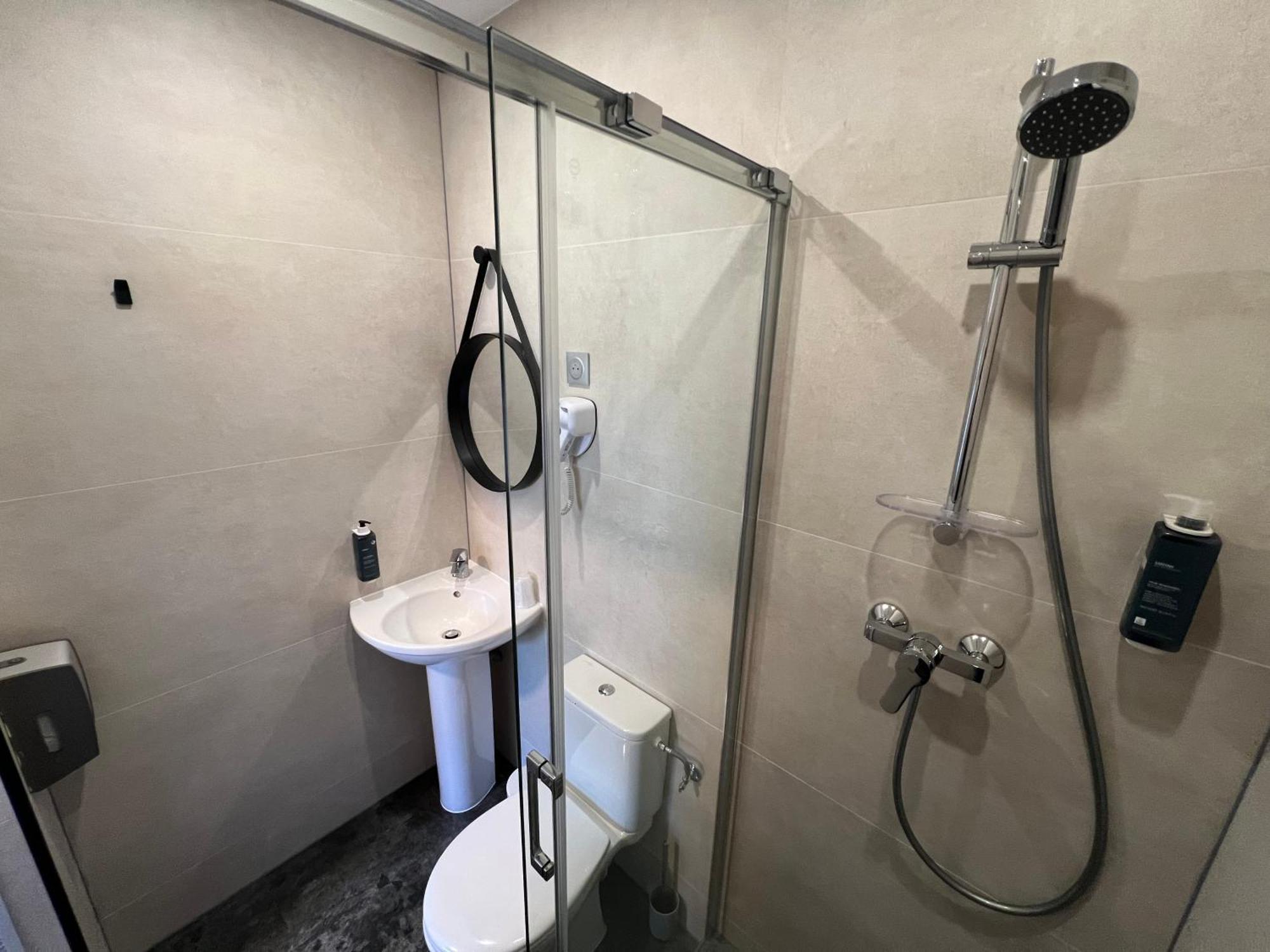 Brit Hotel Du Parc Niort Centre-Parking Gratuit מראה חיצוני תמונה