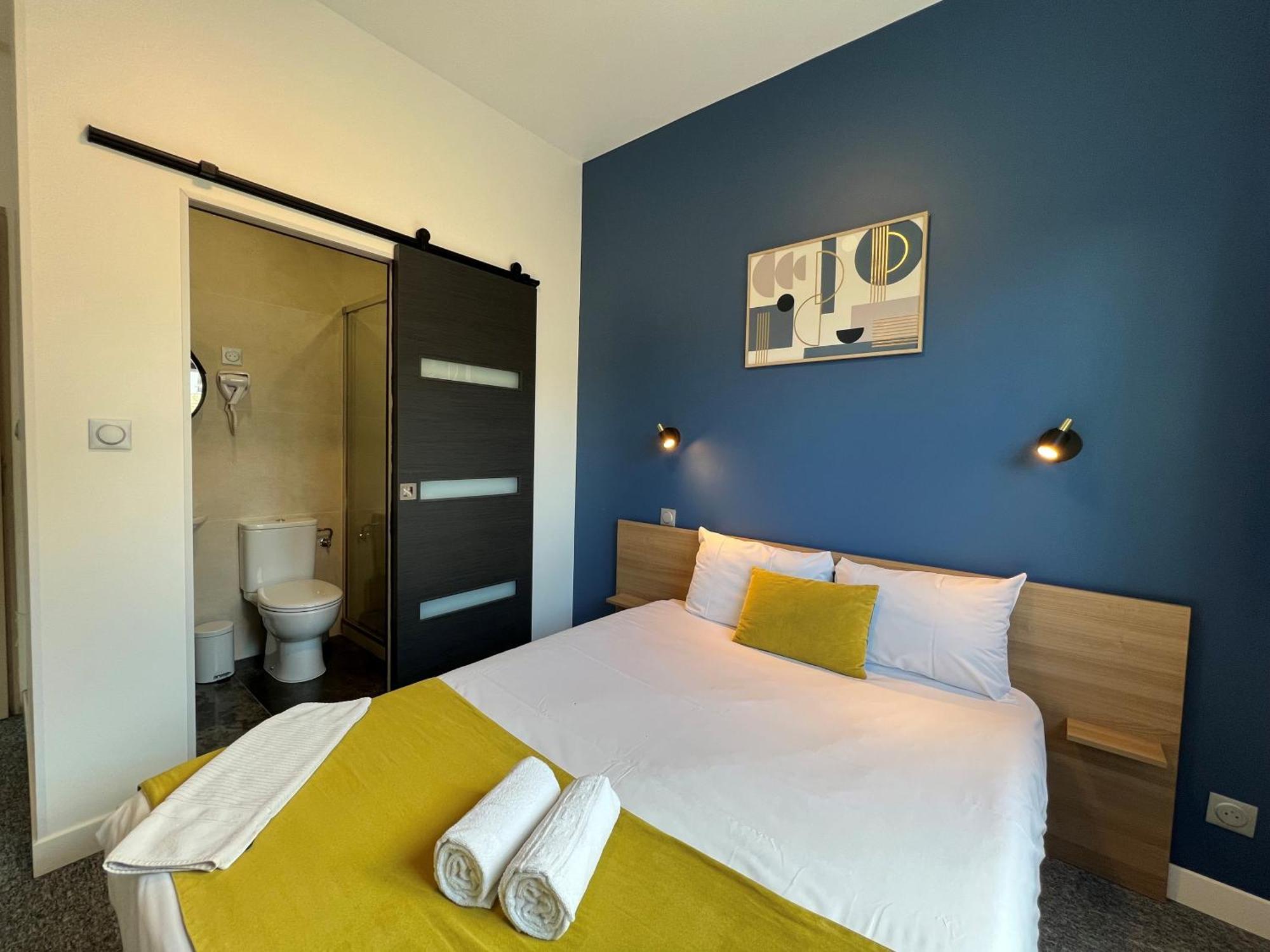 Brit Hotel Du Parc Niort Centre-Parking Gratuit מראה חיצוני תמונה