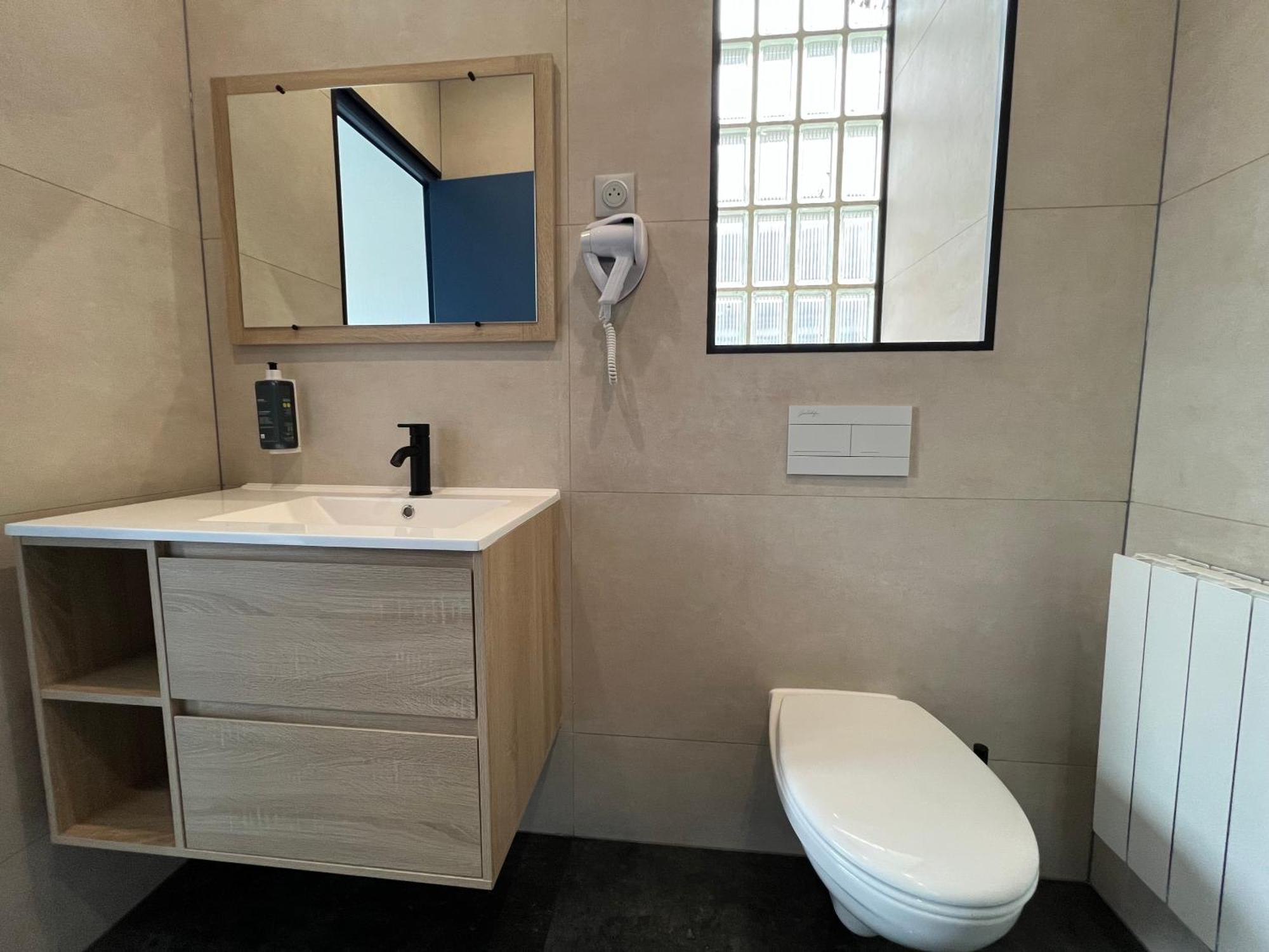 Brit Hotel Du Parc Niort Centre-Parking Gratuit מראה חיצוני תמונה